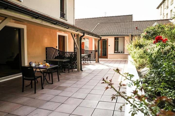 Appart’hôtel pour 4 personnes, avec Terrasse et Jardin à Villejuif