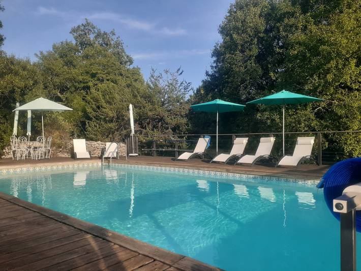 Gîte pour 10 personnes, avec piscine, animaux acceptés