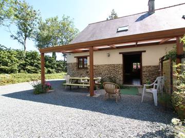 Gîte pour 5 personnes, avec jardin à Gourfaleur