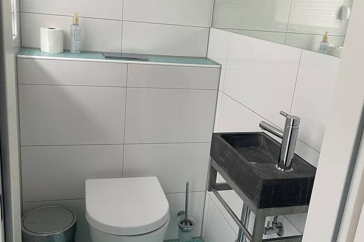 Ganze Wohnung, Your exclusive 2room & 2bathroom natural holiday home in Winterthur 6 Töss, Winterthur