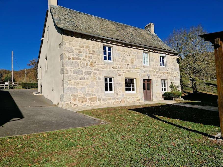Two-Bedroom House in Saint-Amans-des-Cots, Parc naturel régional de l'Aubrac