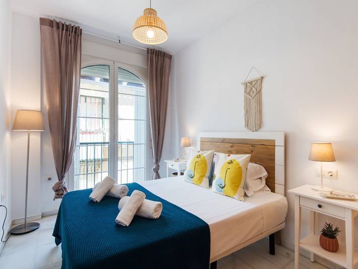 Apartamento vacacional entero, Lindo y practico apartamento decorado con buen in Málaga Centro, Málaga