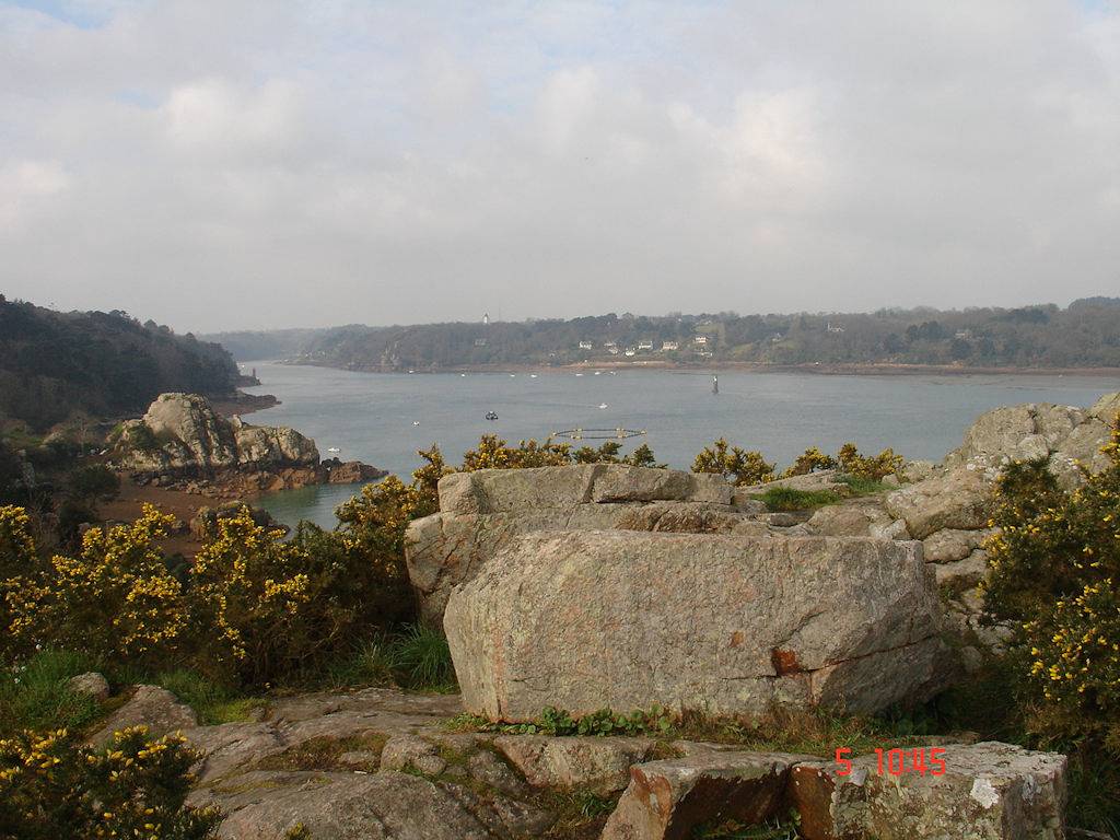 Chambres d'hôtes "le Petit Ruisseau" - Chambre au couchant in Loguivy de la Mer, Ploubazlanec
