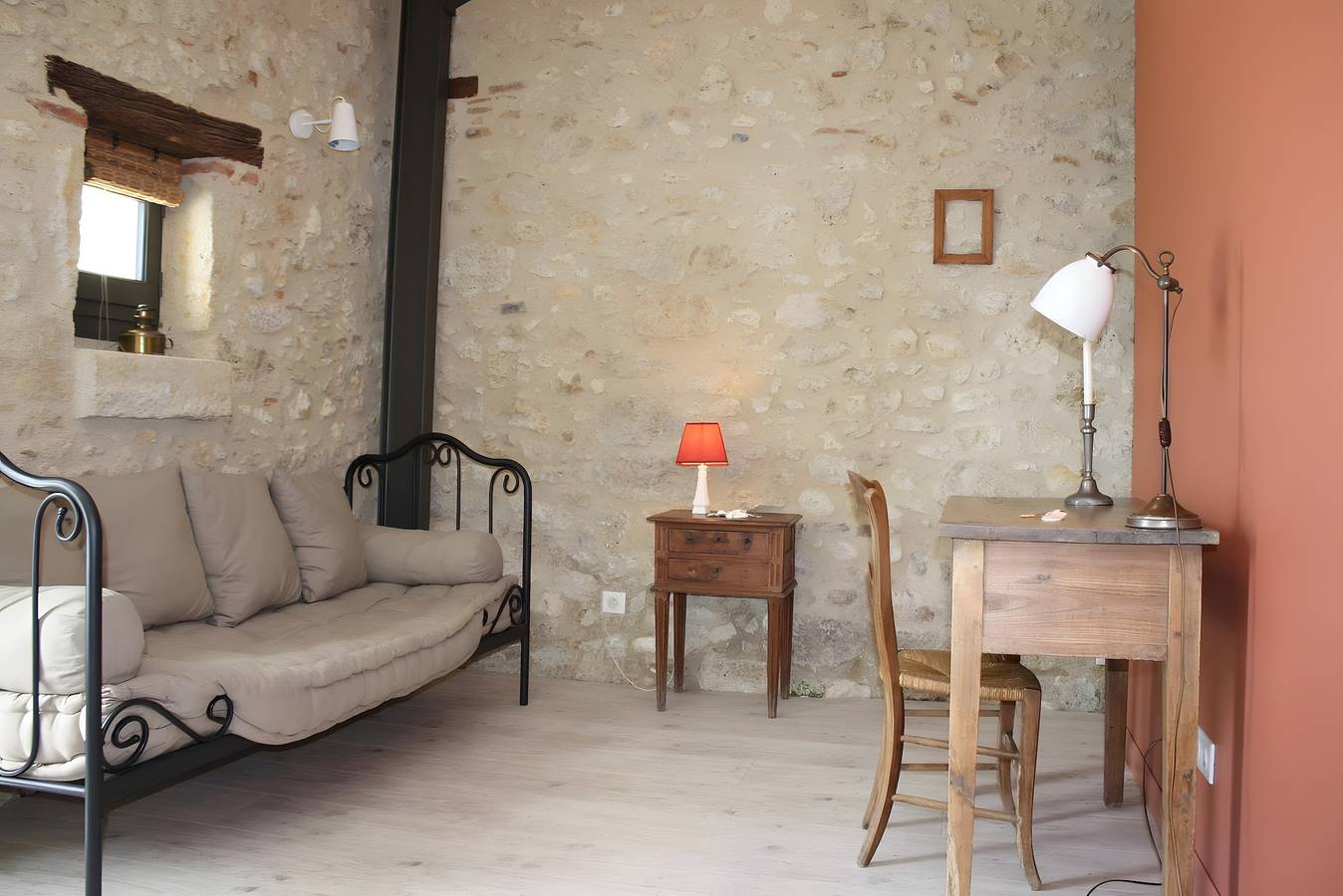 Pierre de Lomagne Room with Shared Pool in Castéra-Bouzet, Tarn-et-Garonne