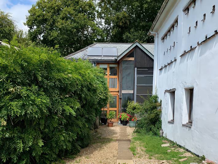 Cottage for 2 people, with pool and garden in Dittisham