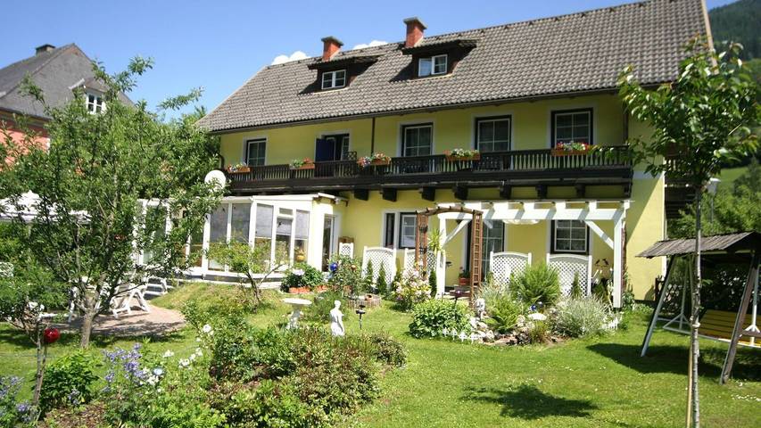 Ferienwohnung für 4 Personen, mit Garten in Feld am See