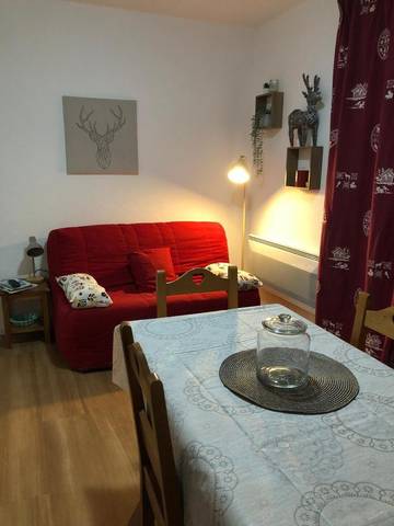 Gîte pour 5 personnes, avec piscine et terrasse dans Lac Pavin