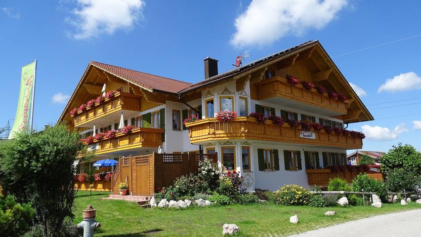 Ferienwohnung für 6 Personen, mit Balkon und Garten sowie Sauna in den Bayerische Alpen