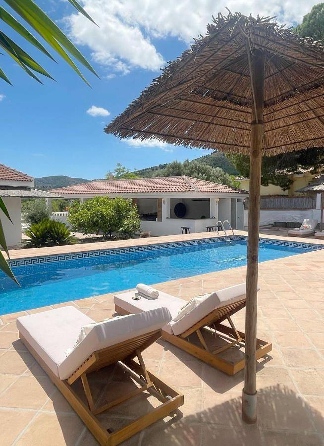 Chambre d’hôte pour 2 personnes, avec Terrasse et Jardin ainsi que Piscine et Vue à Alhaurín de la Torre