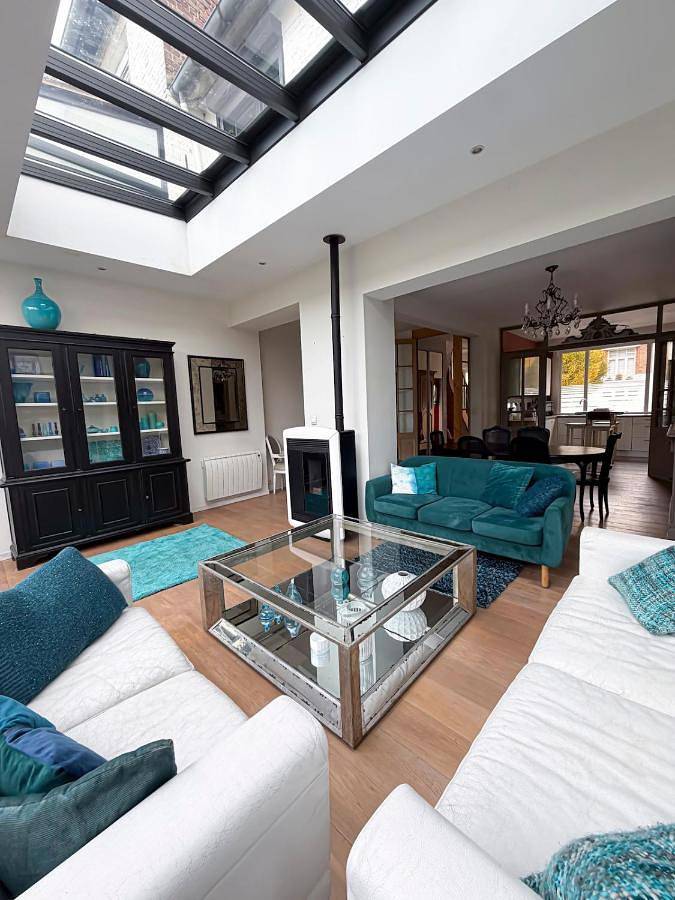 Location de vacances pour 7 personnes, avec terrasse et jardin, animaux acceptés à Marcq-en-Barœul - 2