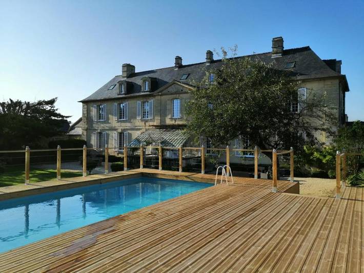 Chambre d’hôte pour 2 personnes, avec vue et piscine ainsi que sauna et jardin, animaux acceptés dans le Calvados