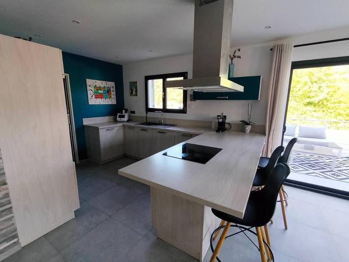 Location de vacances pour 6 personnes, avec jardin ainsi que piscine et vue à Saint-Privat-des-Vieux - 3