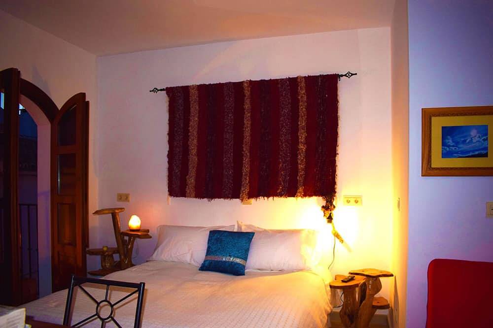 Apartamento entero, Estudio romántico o senderismo in Yunquera, Sierra de las Nieves