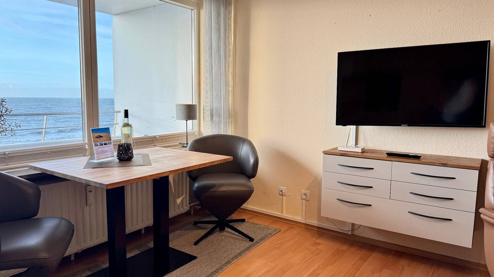 Ganze Ferienwohnung, 1-27, Seeseite, Haus Metropol, 1. Etage in Westerland, Sylt (Gemeinde)