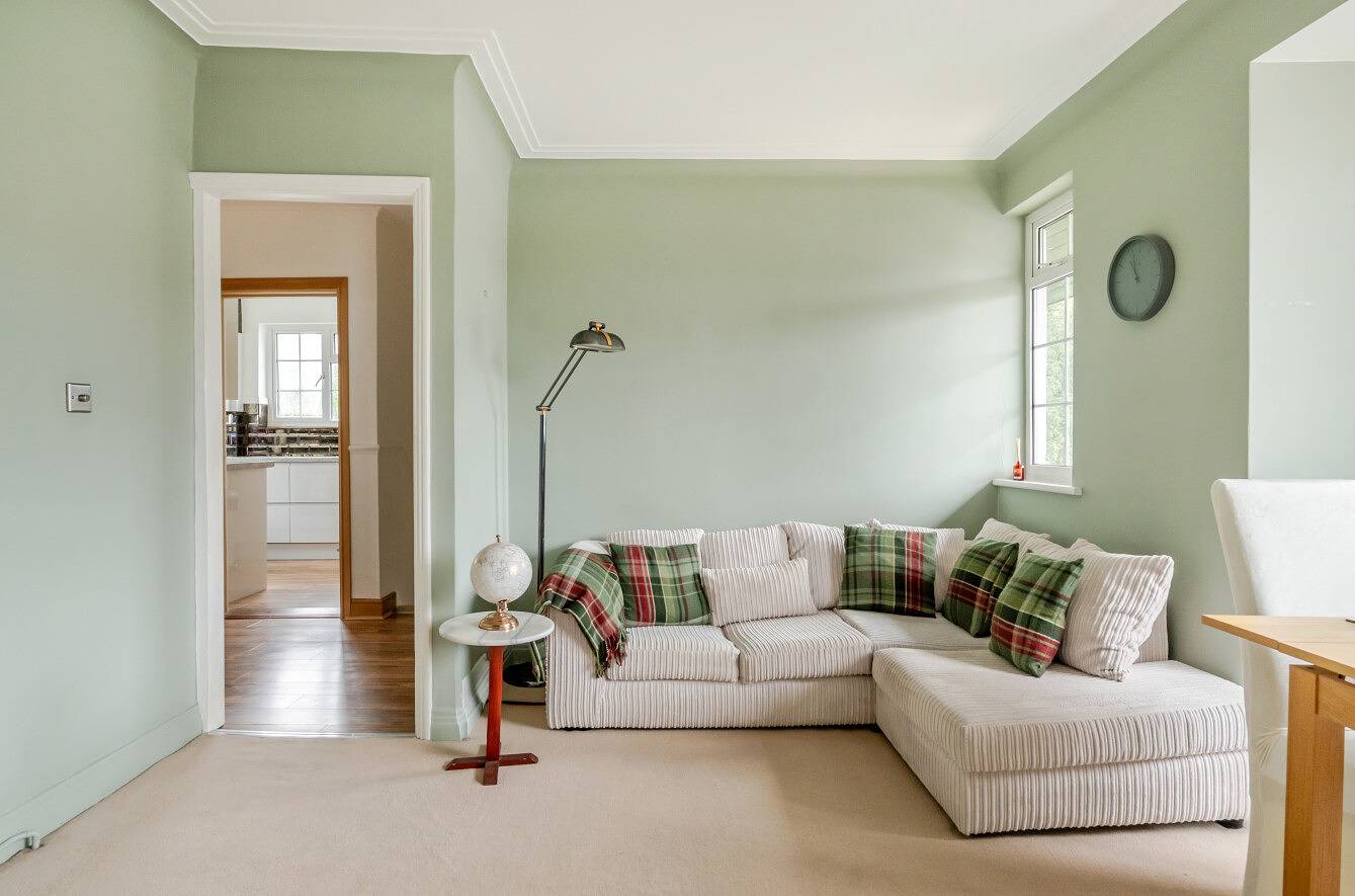 Apartment for 3 People in Thorpe Park, Surrey