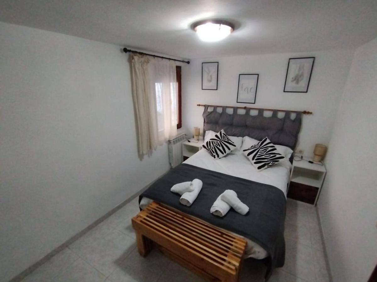 Two-Bedroom House in Monroyo, Provincia de Teruel