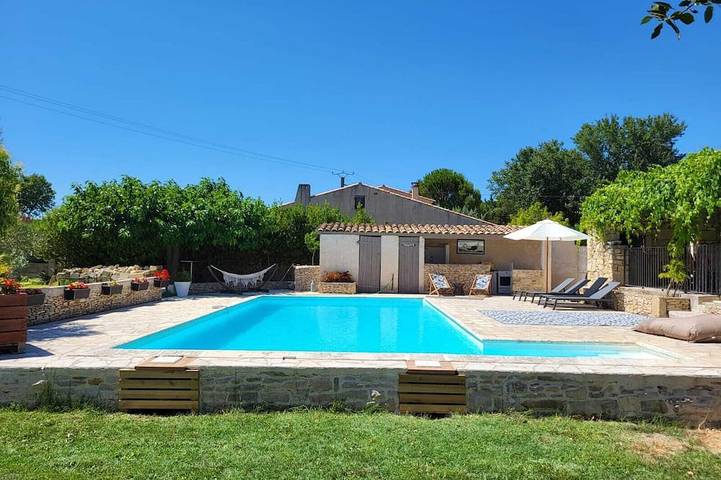 Location de vacances pour 8 personnes, avec Terrasse et Jardin à Saint-Côme-et-Maruéjols