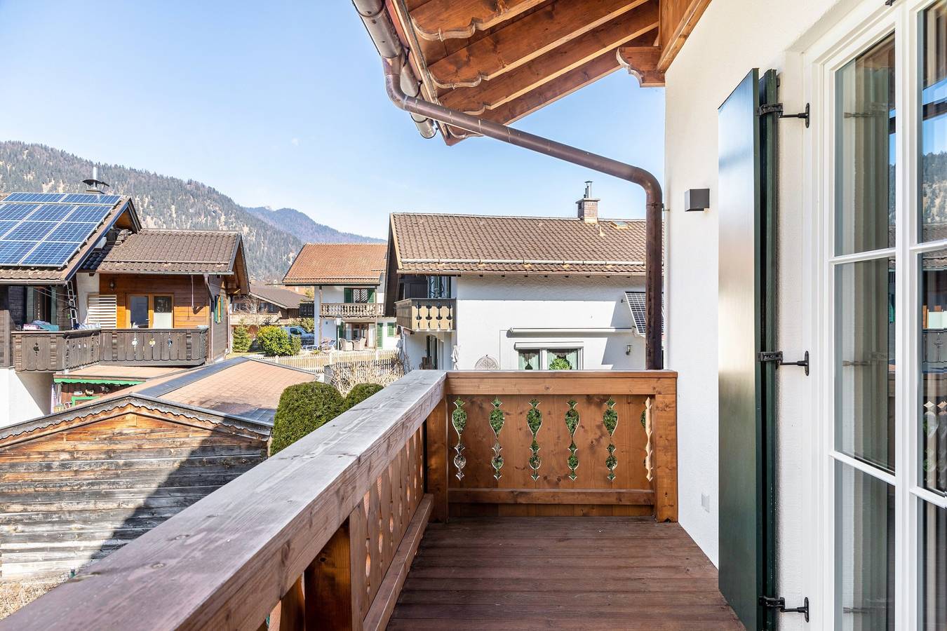 Apartamento entero, Apartamento 'Beim Klarwein' con vistas a la montaña, jardín compartido y Wi-Fi in Mühldörfl, Farchant