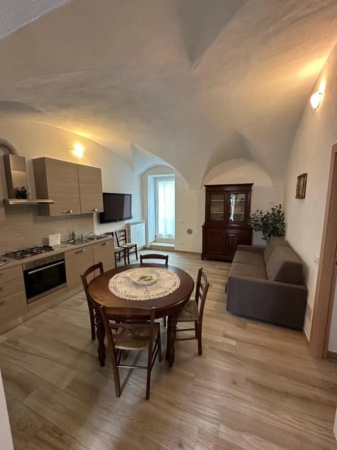 Appartamento vacanze per 5 persone, con giardino e panorama, adatto a famiglie con bambini - 1