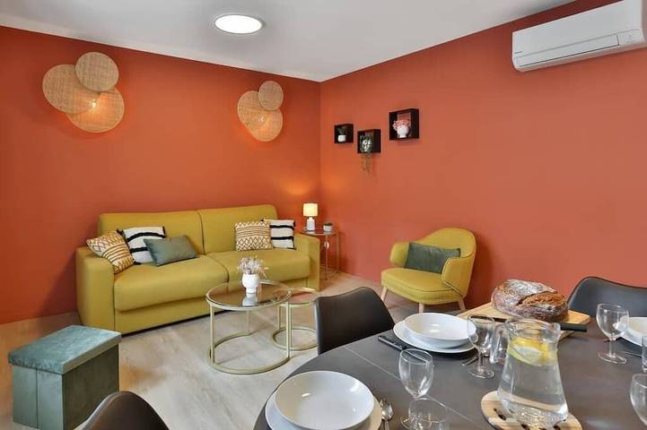 Appartement entier, Le Chic & Raffiné - Terrasse & Clim in Périgueux, Périgord Blanc