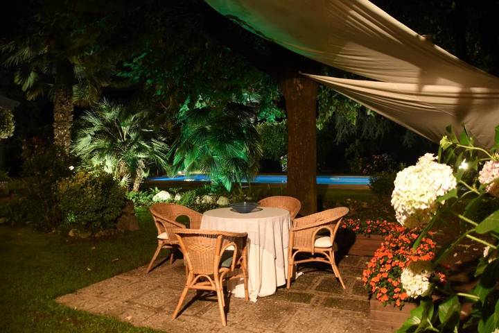 Location de vacances pour 2 personnes, avec vue ainsi que jardin et piscine à Maslianico - 3