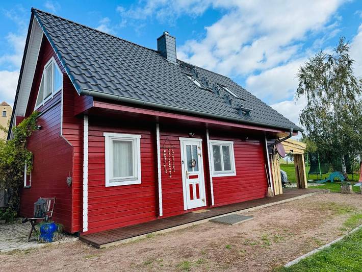 Ferienhaus für 9 Personen, mit Balkon und Terrasse sowie Garten und Ausblick
