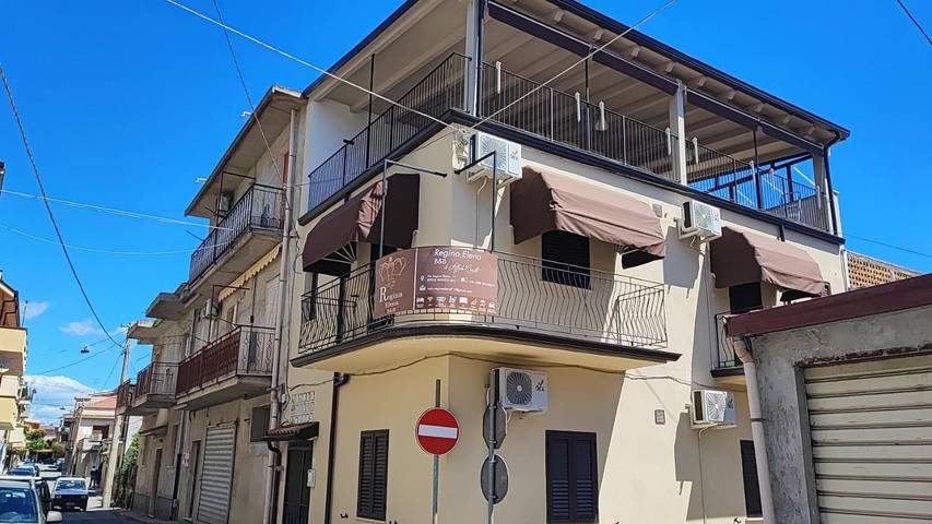 Location de vacances pour 4 personnes, avec Balcon ainsi que Terrasse et Vue à Bianco (homonymie)