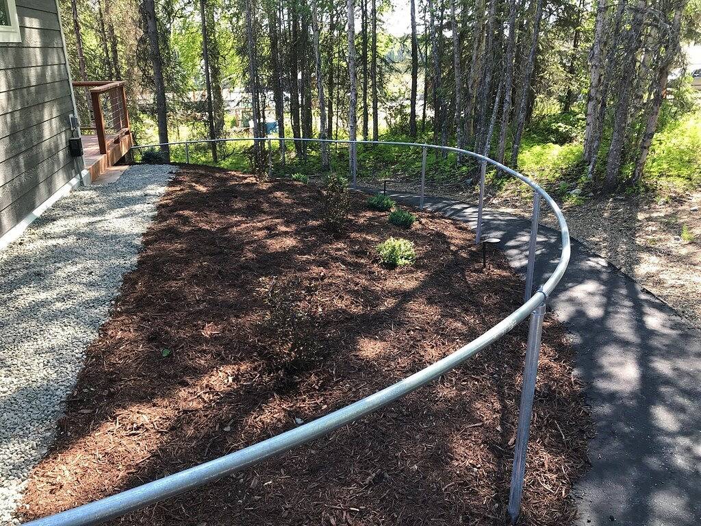 Peaceful unit on beautiful wooded Lot. Minutes to Kenai, Soldotna & Kasiloff. in Kenai Peninsula