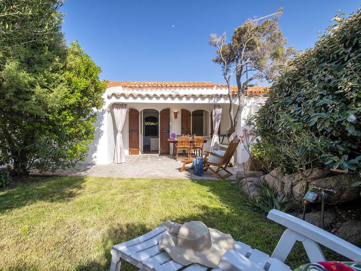 Location de vacances pour 5 personnes, avec Terrasse et Jardin à Arzachena - 2