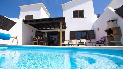 Villa für 4 Personen, mit Garten und Whirlpool sowie Pool auf Lanzarote