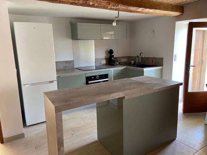 Location de vacances pour 6 personnes, avec terrasse ainsi que vue et jardin, animaux acceptés à Mons (Var) - 4