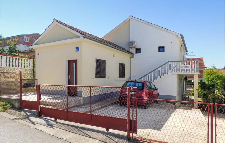 Ferienwohnung für 2 Personen, mit Terrasse und Garten