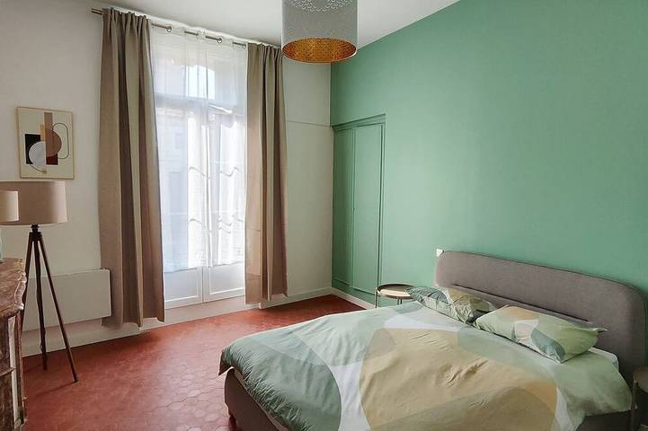 Location de vacances pour 4 personnes, avec balcon à Béziers