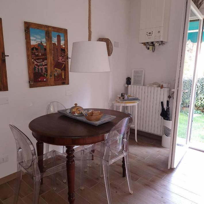 Casa vacanza per 4 persone, con giardino e panorama, adatto a famiglie con bambini a Bologna