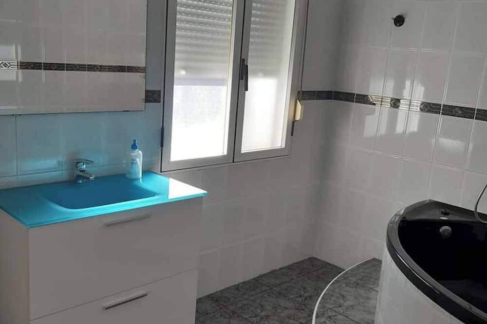 Entire apartment, Homerez - Apartment Barbastro, parking in Barbastro, Huesca Province