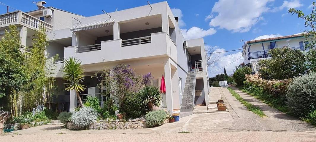 Ferienpark für 7 Personen, mit Ausblick und Garten in Kroatien