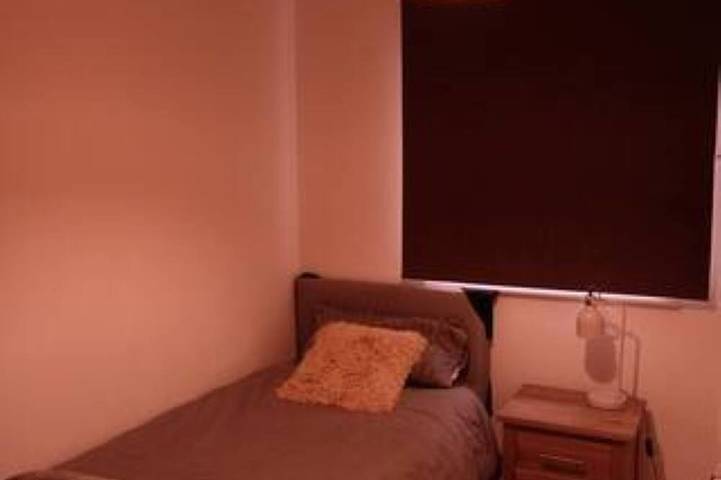 New Modern 3-Bed Home Free Parking 5 Stones Ave, Kent, England, Da1 5Gs in Dartford, Kent
