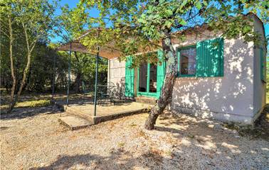 Maison de vacances pour 4 personnes, avec jardin ainsi que piscine et terrasse dans le Gard