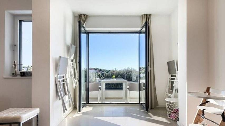 Ferienhaus für 6 Personen, mit Pool und Terrasse in Pjescana Uvala