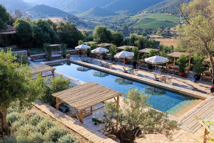 Hôtel pour 2 personnes, avec jardin ainsi que piscine et vue