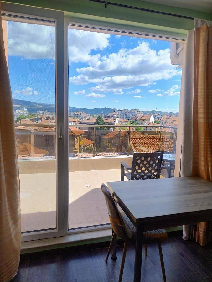 Appartement de vacances pour 4 personnes, avec terrasse et vue