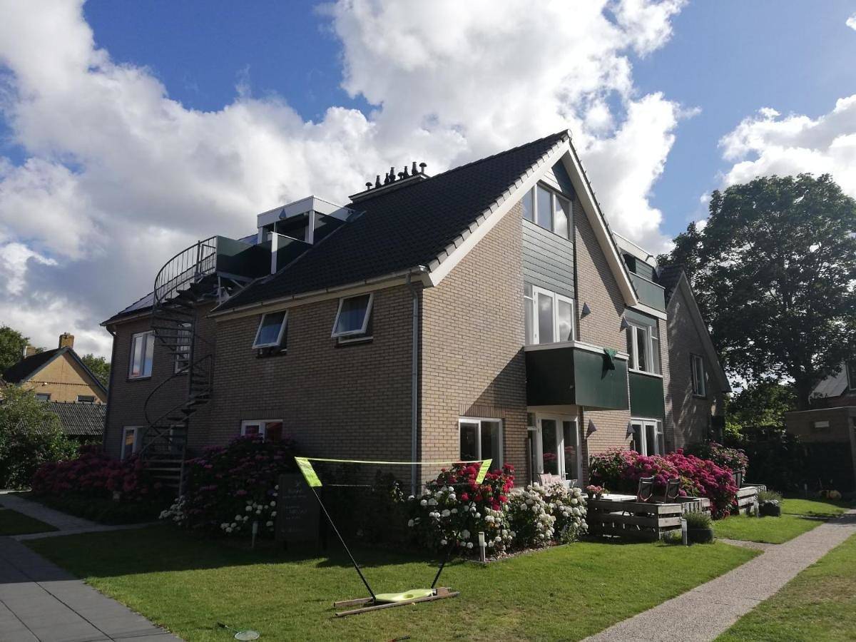 Geheel appartement, De Vlindertuin in Nes, Nederlandse waddeneilanden
