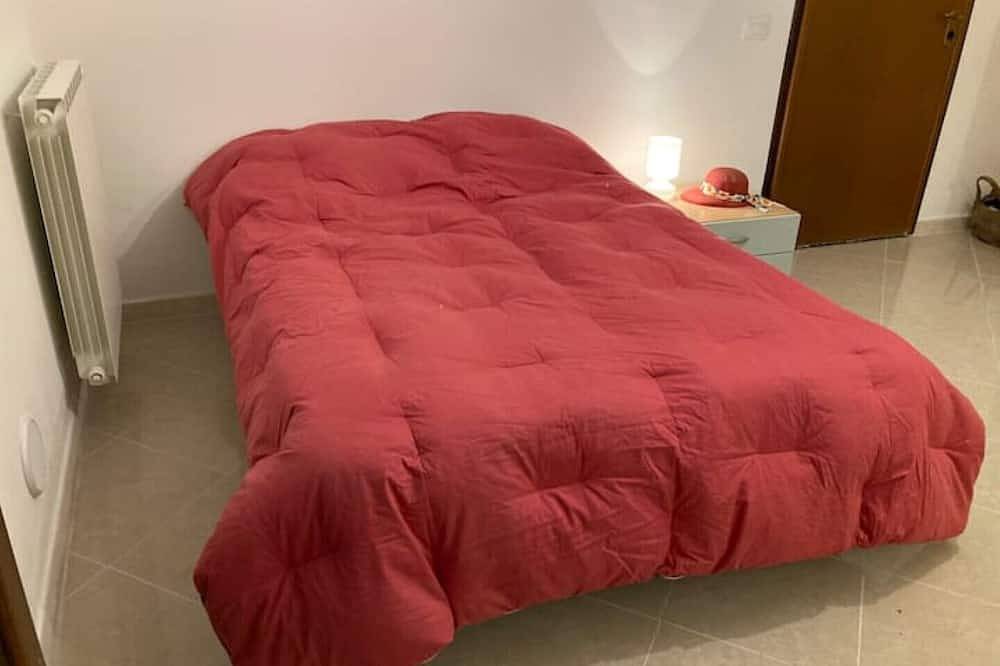 Ganze Wohnung, West blue shutters. It045001C280Nznpcs in Aulla, Val di Magra