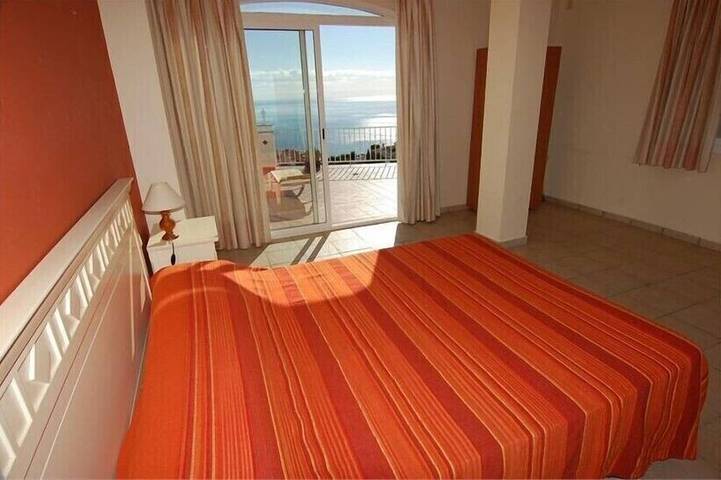 Villa für 8 Personen, mit Terrasse und Whirlpool sowie Pool und Kinderpool an der Costa Tropical - 2