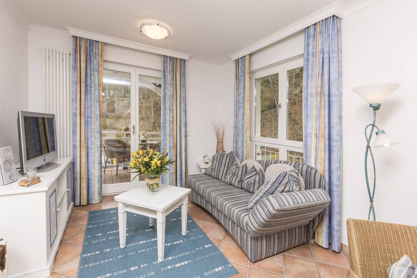 Villa Strandperle Nr. 17 - Exklusive Ferienwohnung, 49qm, Balkon mit Meerblick, 1 Schlafzimmer, max. 2 Personen in Ostseebad Binz, Binz