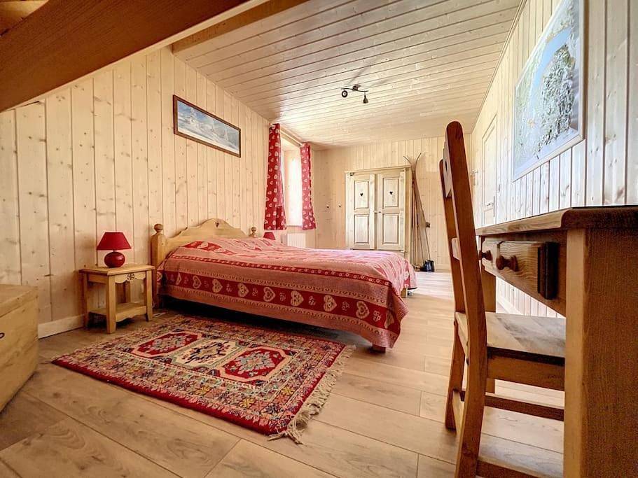 Five-Bedroom House in Saint-Maurice-Crillat, Jura Francais