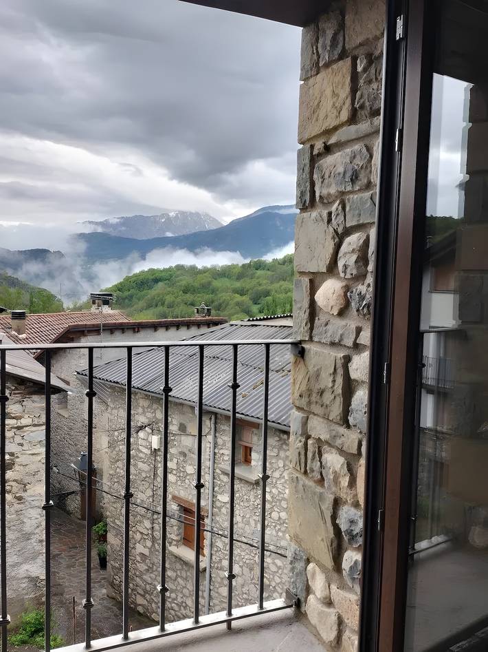 Casa Rural 'David' mit Bergblick, privater Terrasse und Wlan in Chía, Aragonesische Pyrenäen