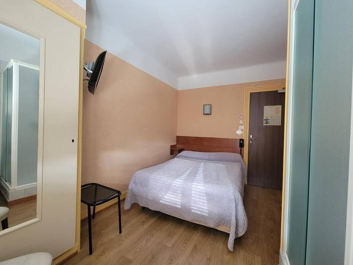 Hôtel pour 4 personnes à Bellegarde-sur-Valserine - 3