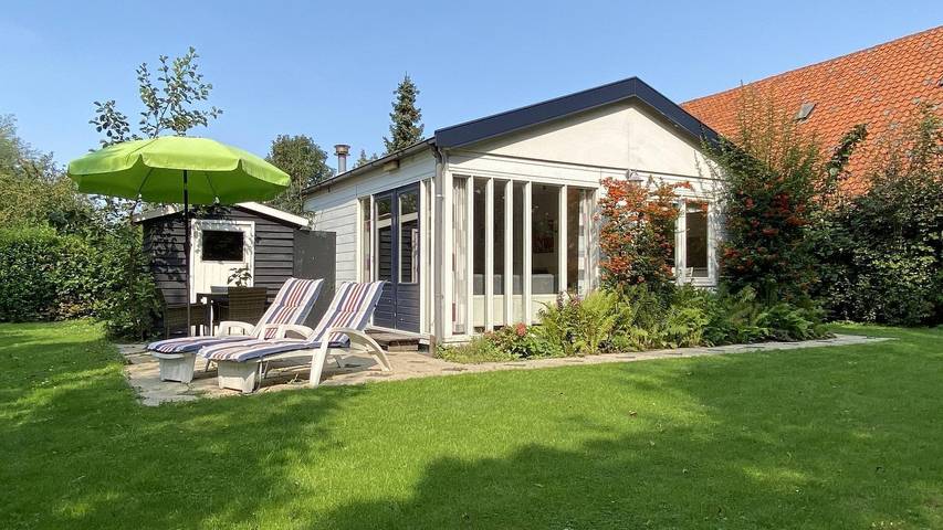 Ferienhaus für 4 Personen, mit Balkon/Terrasse und Terrasse in Renesse