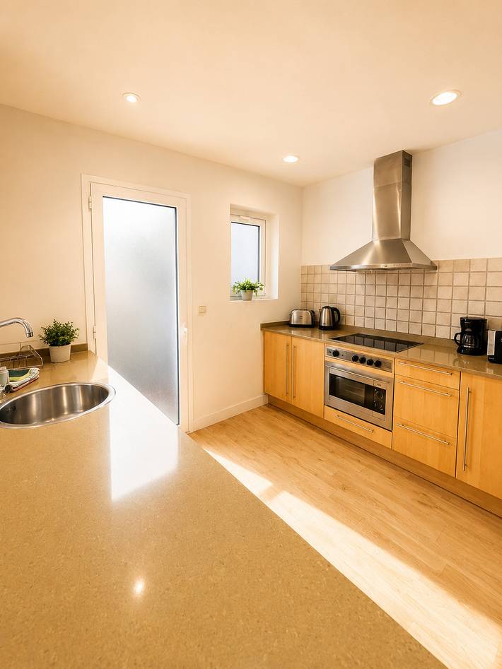 Entire apartment, Holiday apartment for 3 people with balcony in Sitges, Garraf